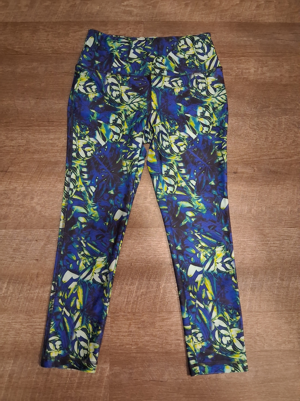 VOGO Athletica Blue, Green & Yellow Abstract Leggings